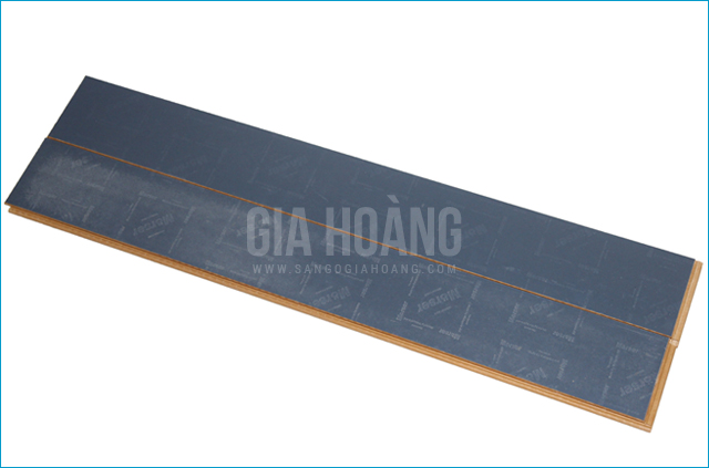 Mặt sau sàn gỗ Moser chính hãng Mặt sau sàn gỗ Moser chính hãng