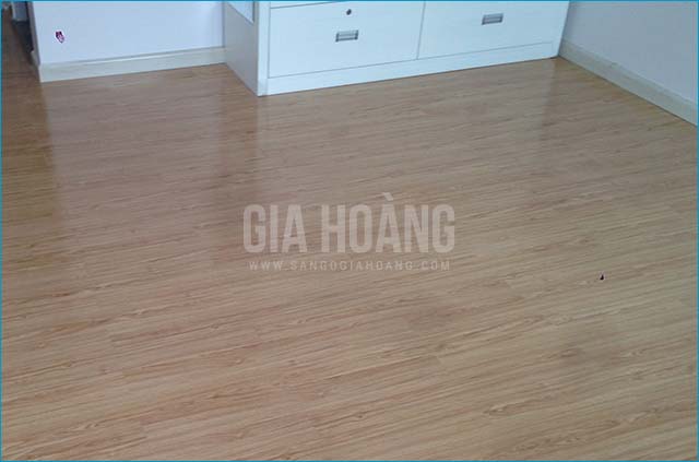 Nhà Lắp sàn gỗ KingFloor - Gia Hoàng Thi Công